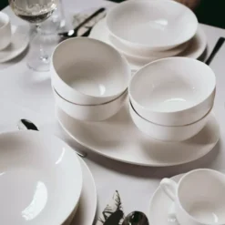 Mlecznik DUKA FELICIA 200 ml biały porcelana