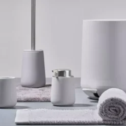 Pojemnik na szczoteczki do zębów ZONE DENMARK NOVA biały porcelanowy